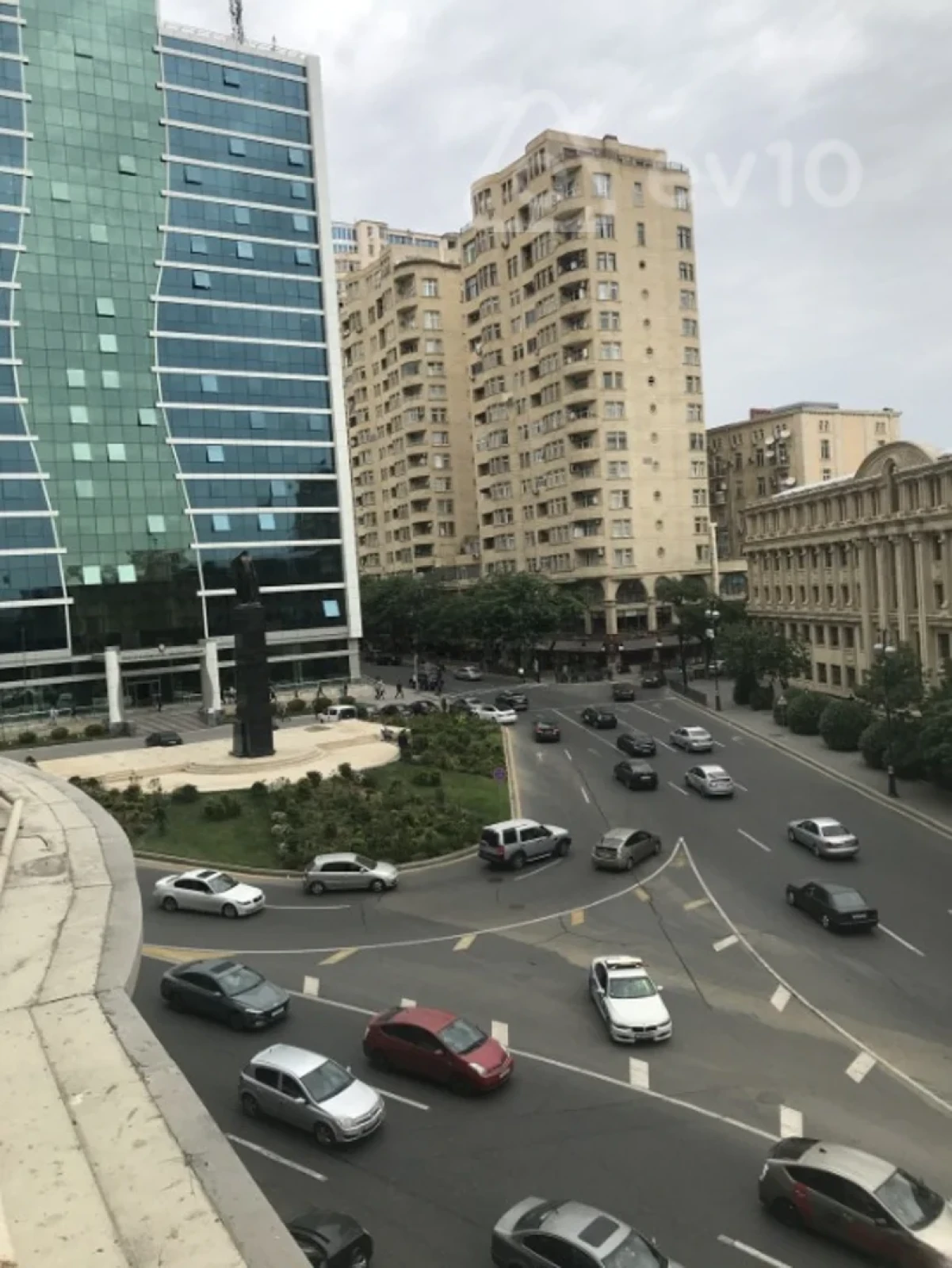 Kirayə verilir 3 otaqlı yeni tikili 110 m²