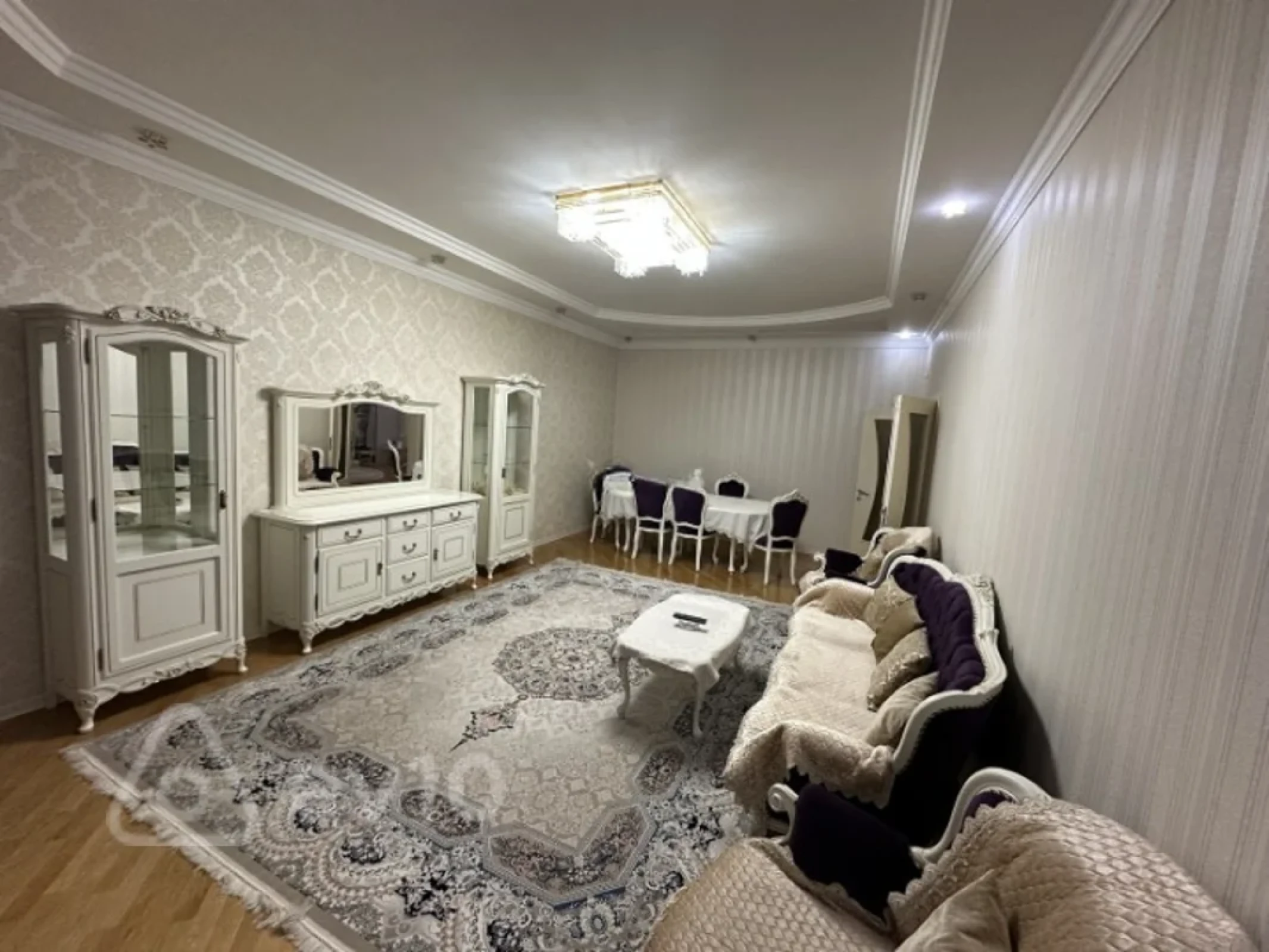 Kirayə verilir 3 otaqlı yeni tikili 172 m²