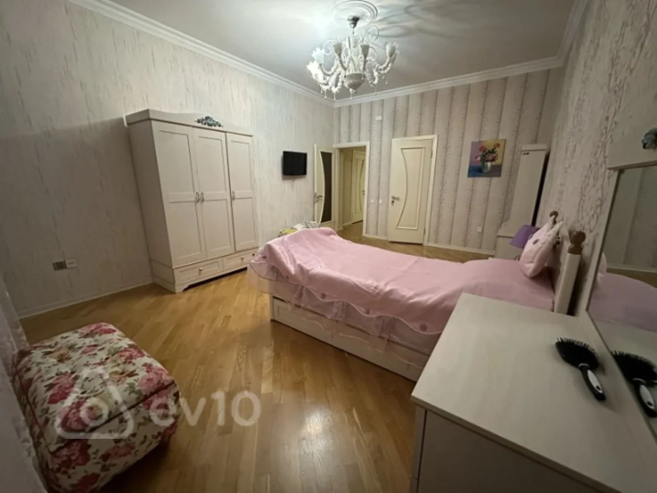 Kirayə verilir 3 otaqlı yeni tikili 172 m²