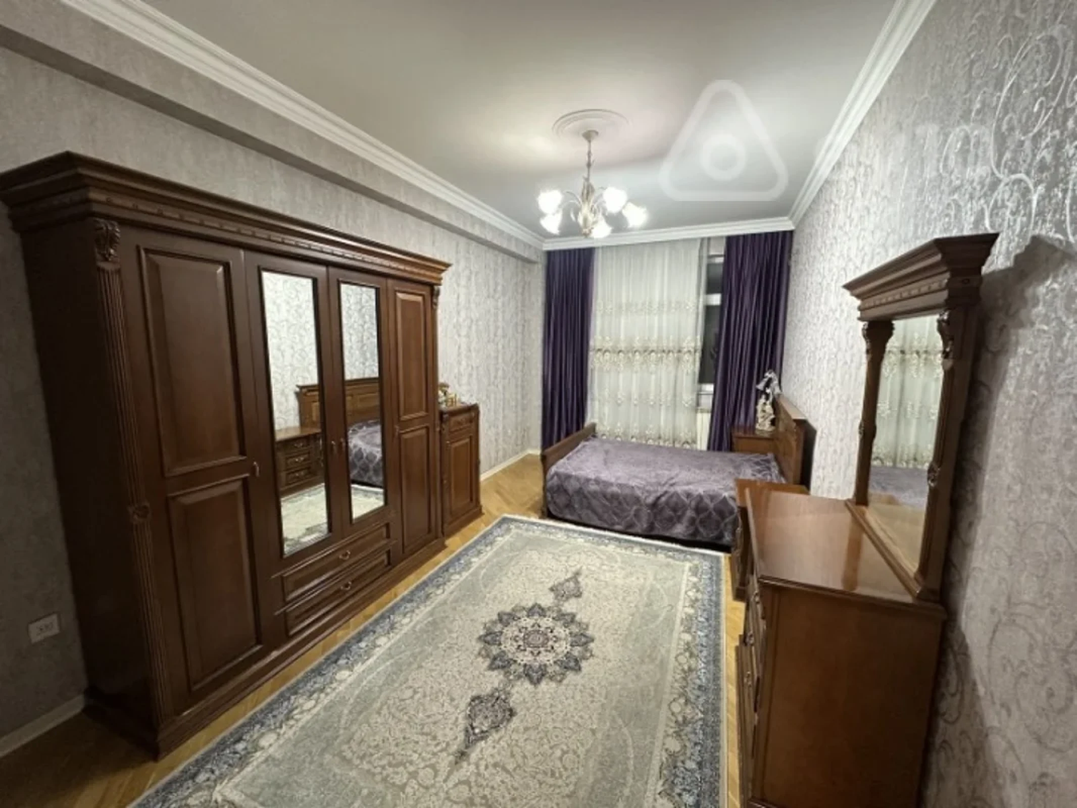 Kirayə verilir 3 otaqlı yeni tikili 172 m²