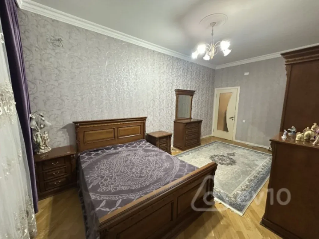 Kirayə verilir 3 otaqlı yeni tikili 172 m²