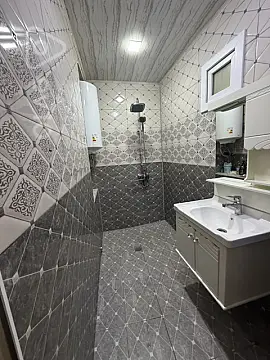 Satılır 2 otaqlı köhnə tikili 60 m²