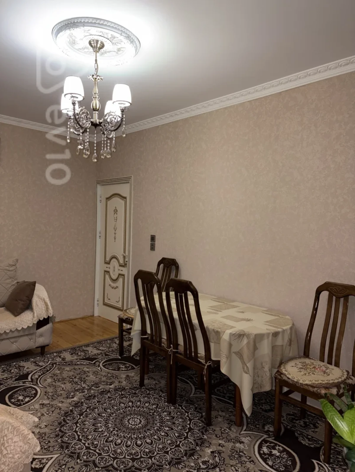 Satılır 2 otaqlı köhnə tikili 60 m²