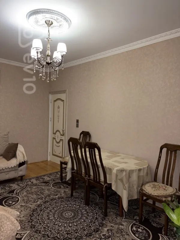 Satılır 2 otaqlı köhnə tikili 60 m²