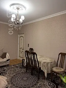Satılır 2 otaqlı köhnə tikili 60 m²