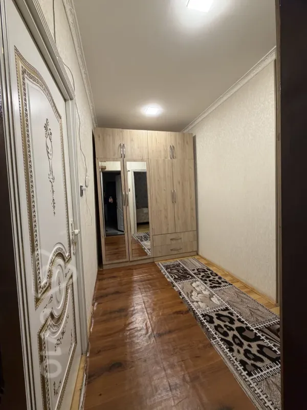 Satılır 2 otaqlı köhnə tikili 60 m²