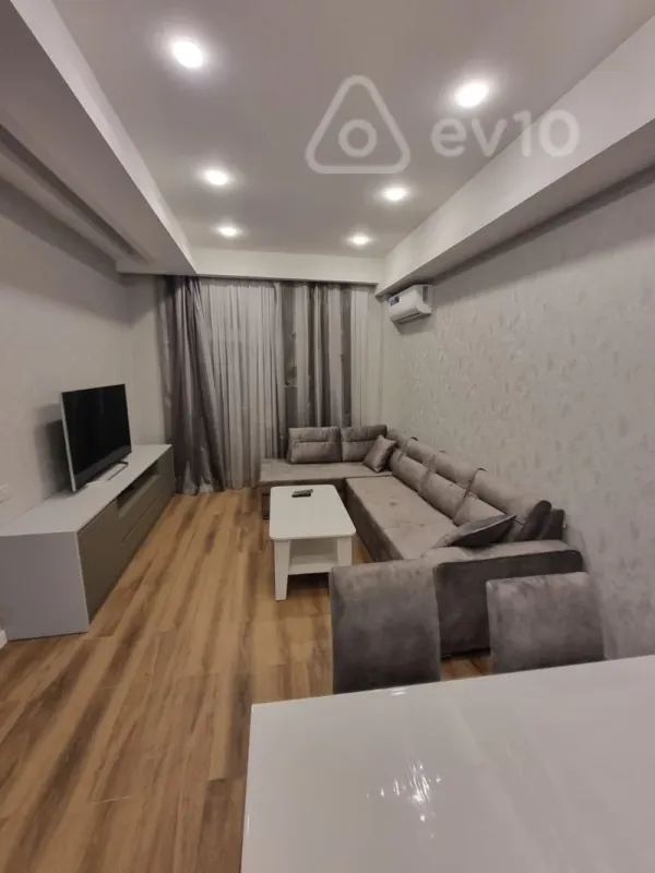 Kirayə verilir 3 otaqlı yeni tikili 120 m²