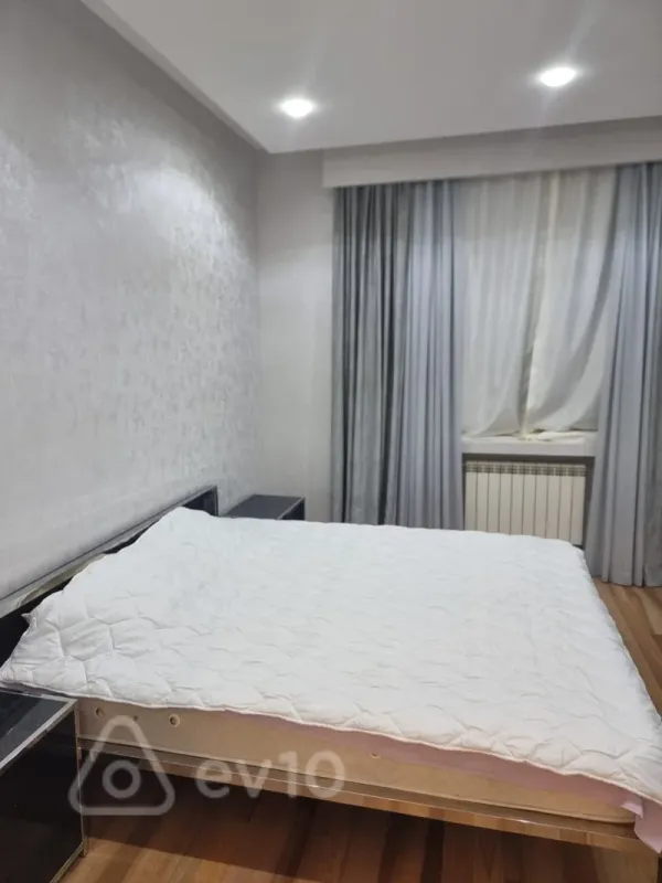 Kirayə verilir 3 otaqlı yeni tikili 120 m²