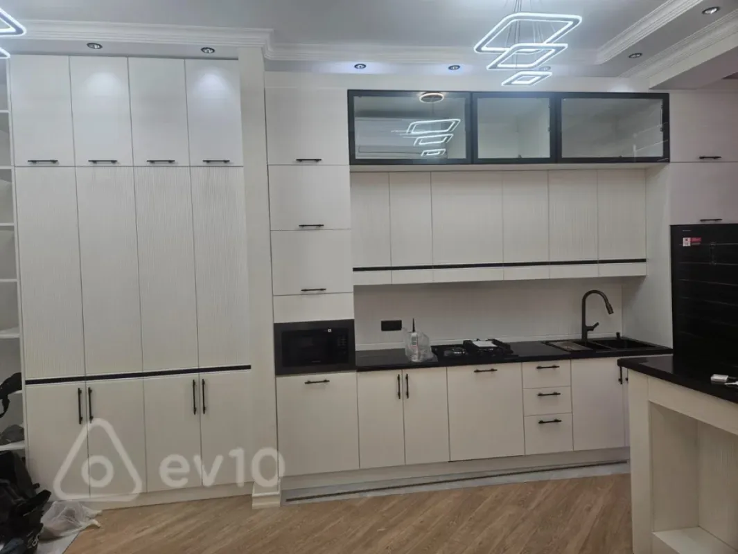 Kirayə verilir 2 otaqlı yeni tikili 55 m²