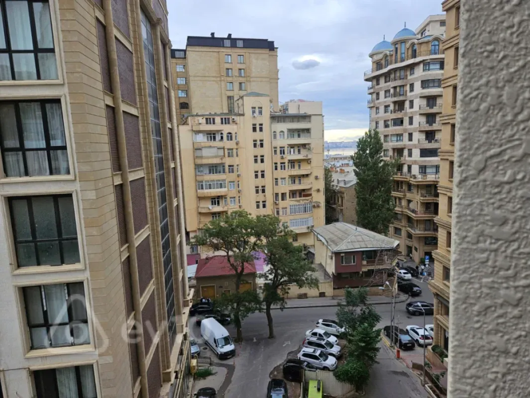 Kirayə verilir 2 otaqlı yeni tikili 55 m²