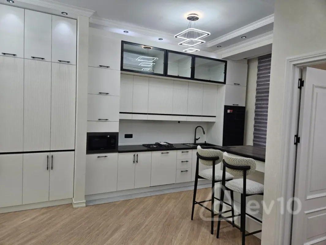 Kirayə verilir 2 otaqlı yeni tikili 55 m²