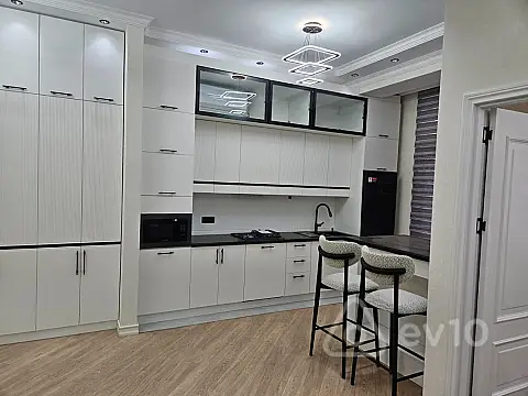 Kirayə verilir 2 otaqlı yeni tikili 55 m²