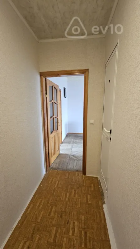 Kirayə verilir 2 otaqlı köhnə tikili 50 m²