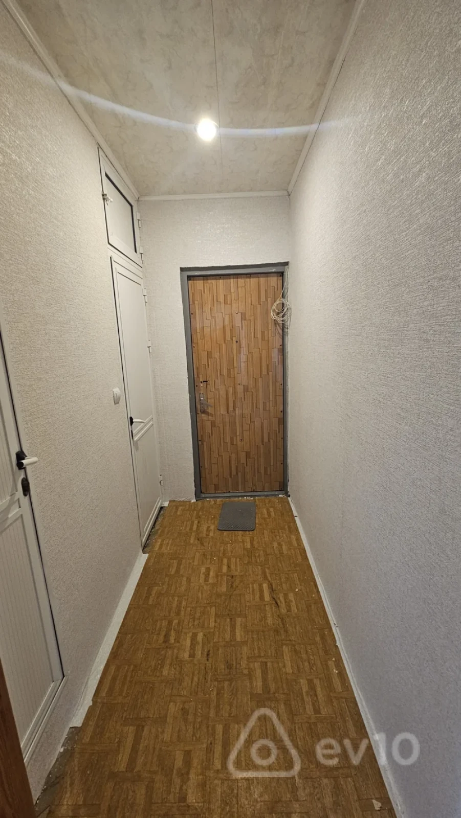 Kirayə verilir 2 otaqlı köhnə tikili 50 m²