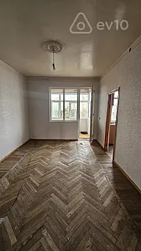 Kirayə verilir 2 otaqlı köhnə tikili 50 m²