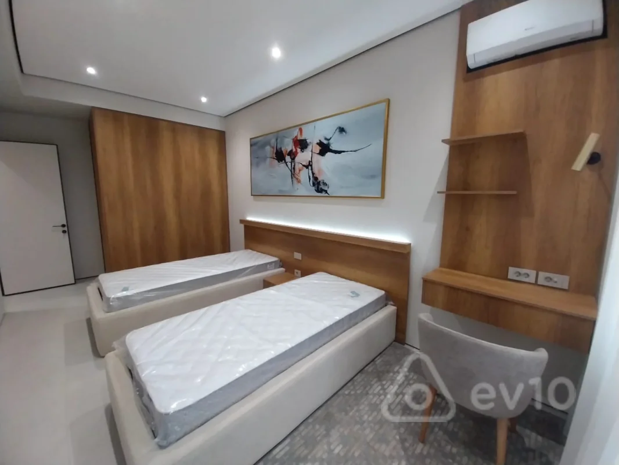 Satılır 3 otaqlı yeni tikili 108 m²