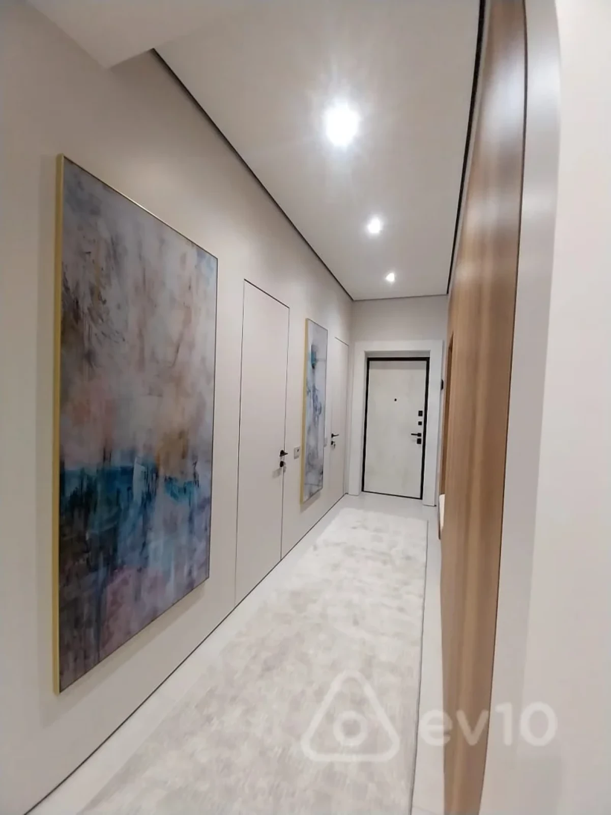 Satılır 3 otaqlı yeni tikili 108 m²