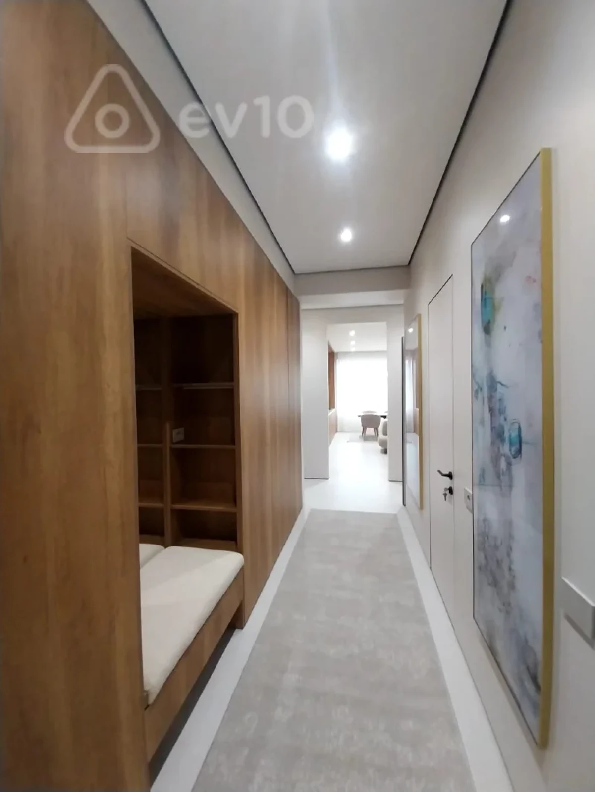 Satılır 3 otaqlı yeni tikili 108 m²