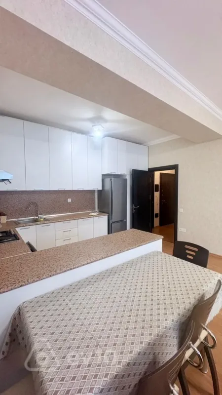 Kirayə verilir 2 otaqlı yeni tikili 60 m²