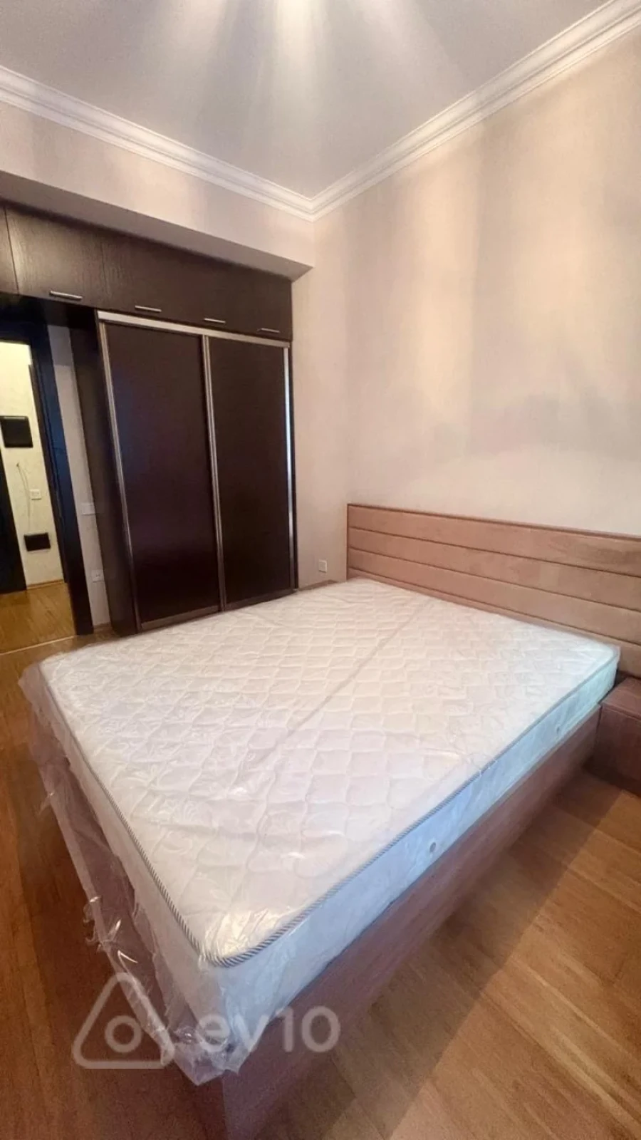 Kirayə verilir 2 otaqlı yeni tikili 60 m²