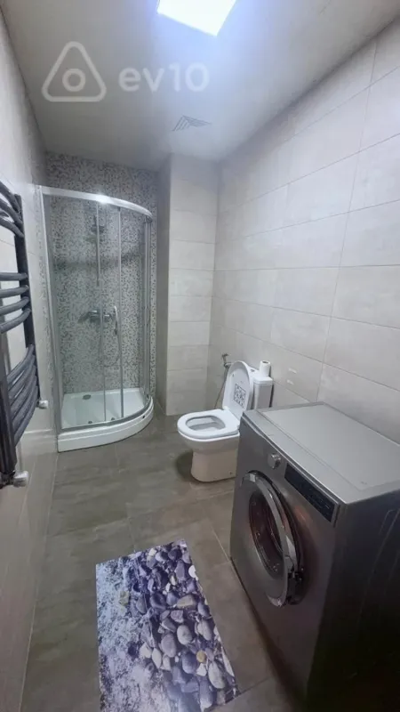 Kirayə verilir 2 otaqlı yeni tikili 60 m²