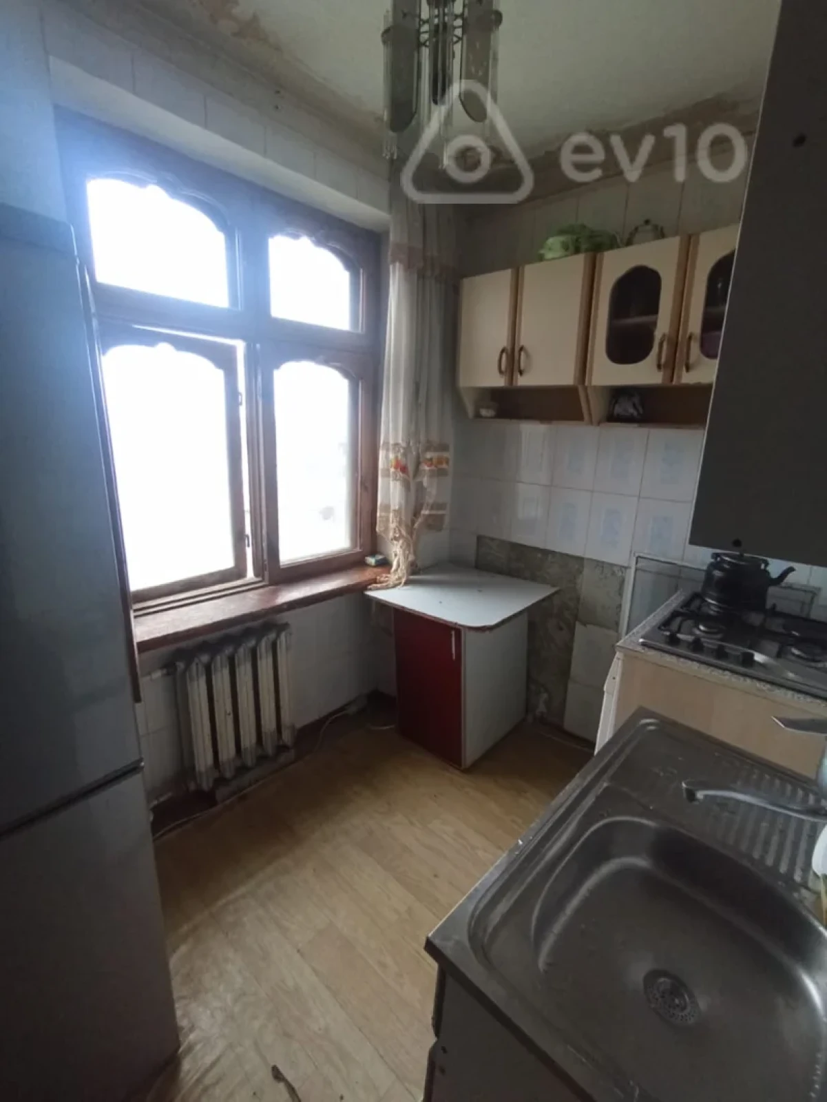 Kirayə verilir 2 otaqlı köhnə tikili 60 m²