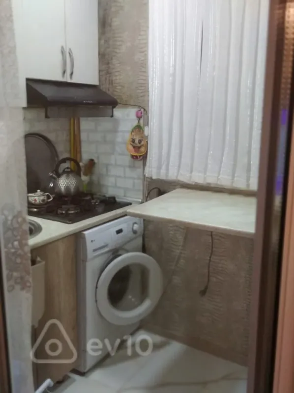 Kirayə verilir 2 otaqlı köhnə tikili 45 m²