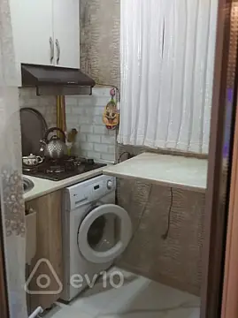 Kirayə verilir 2 otaqlı köhnə tikili 45 m²