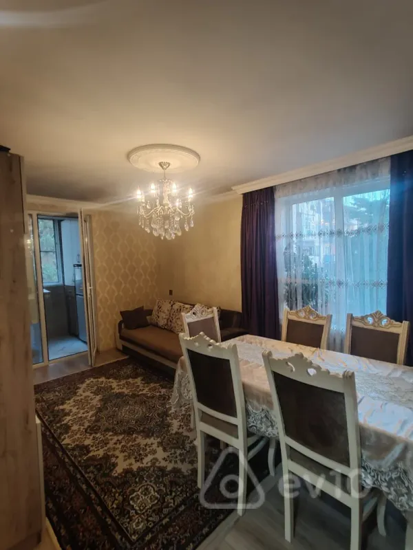 Kirayə verilir 2 otaqlı köhnə tikili 45 m²