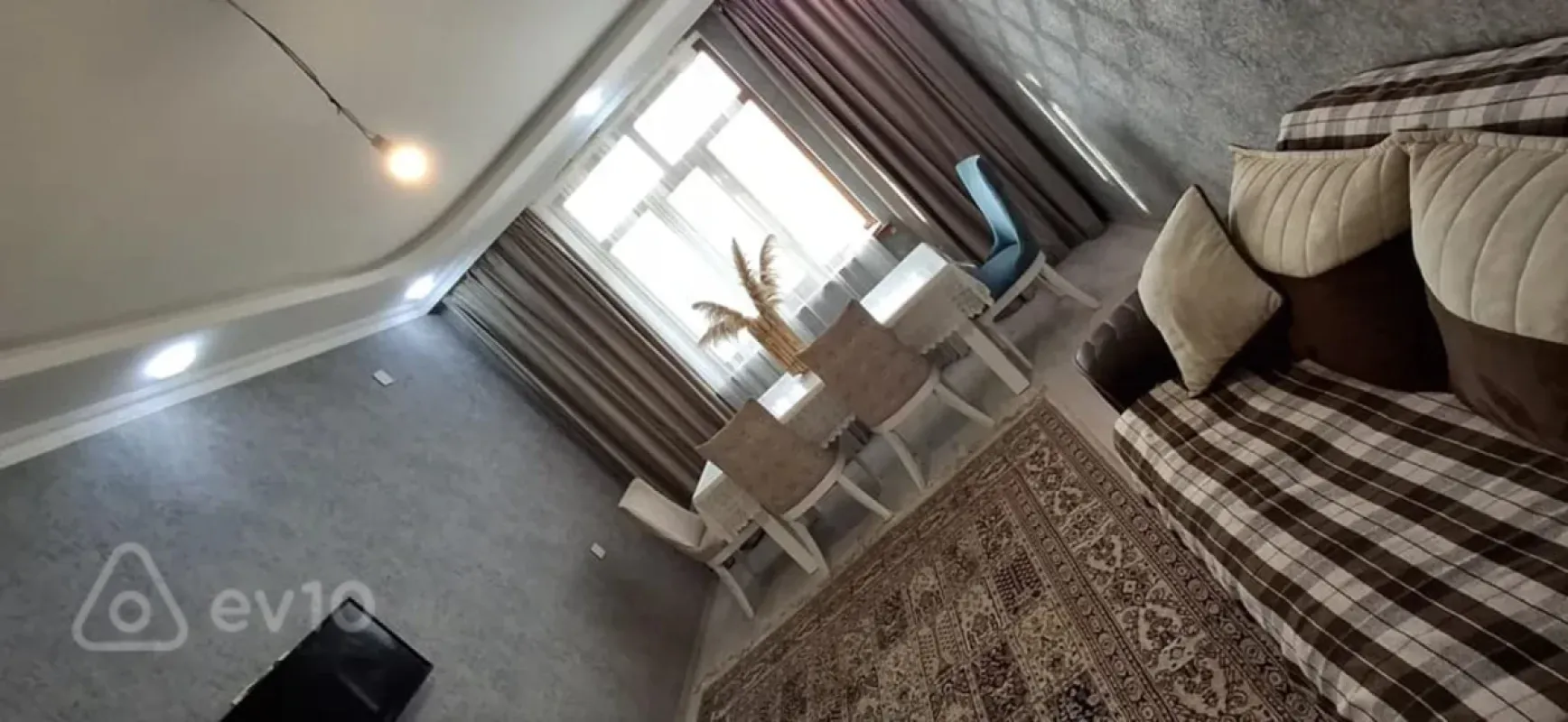 Satılır 7 otaqlı həyət evi 240 m²