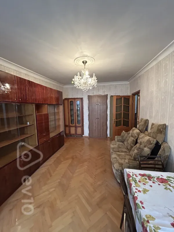 Kirayə verilir 3 otaqlı köhnə tikili 75 m²
