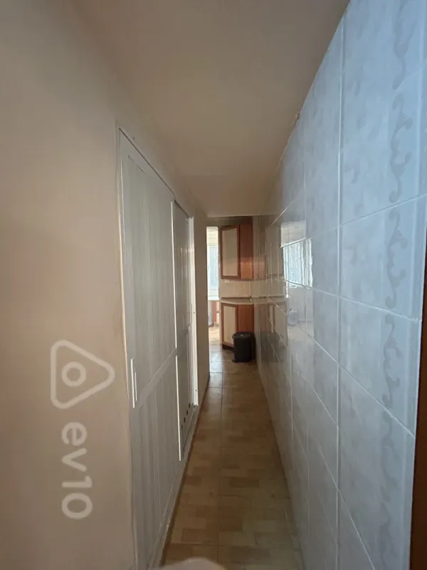 Kirayə verilir 3 otaqlı köhnə tikili 75 m²