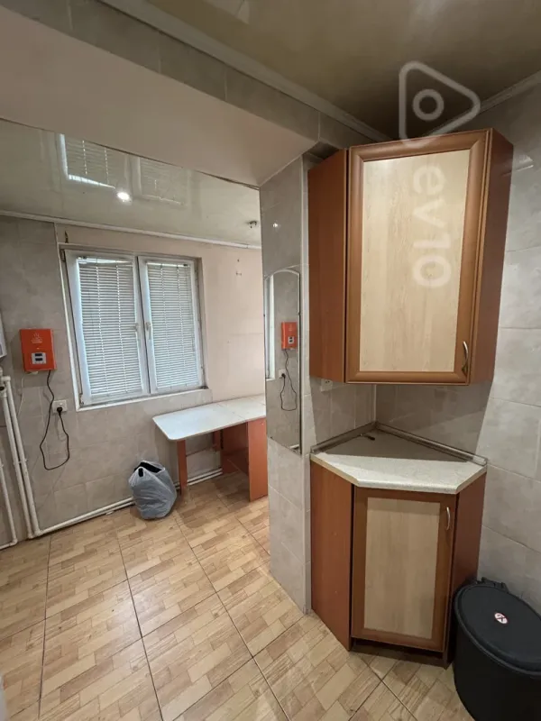 Kirayə verilir 3 otaqlı köhnə tikili 75 m²