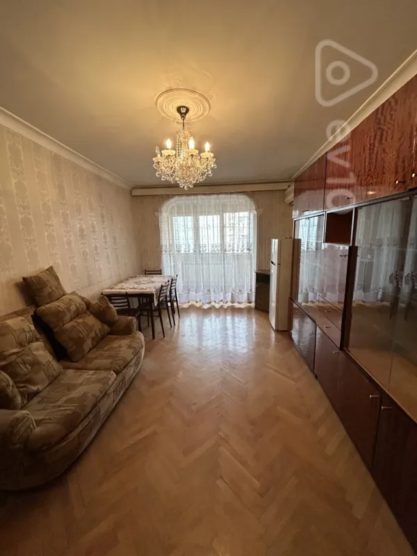 Kirayə verilir 3 otaqlı köhnə tikili 75 m²
