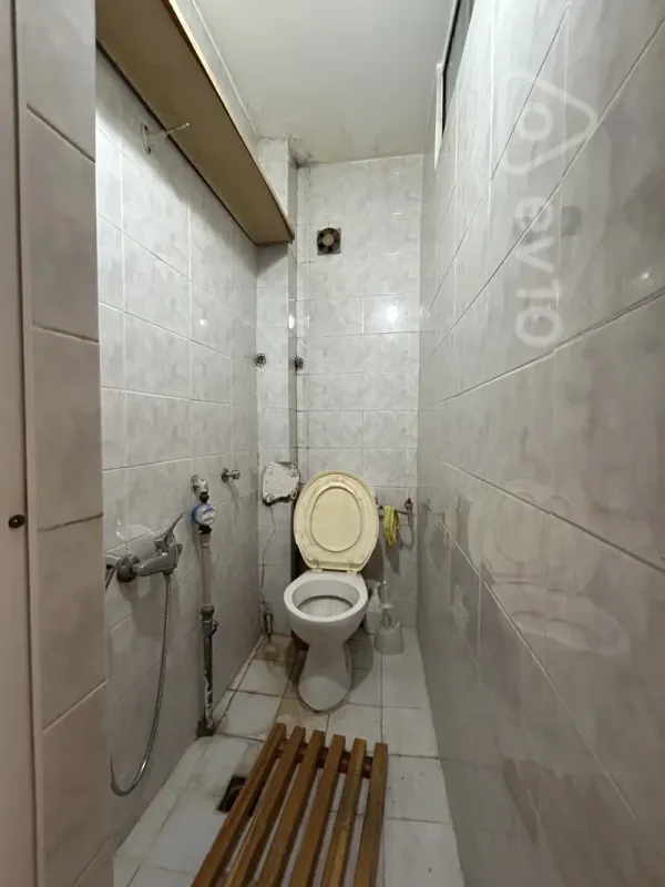 Kirayə verilir 3 otaqlı köhnə tikili 75 m²