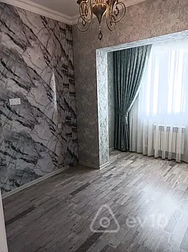 Satılır 2 otaqlı köhnə tikili 45 m²