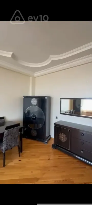 Kirayə verilir 2 otaqlı yeni tikili 90 m²