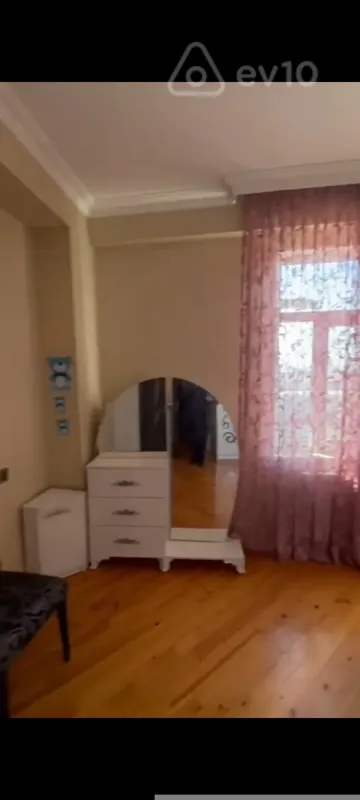 Kirayə verilir 2 otaqlı yeni tikili 90 m²