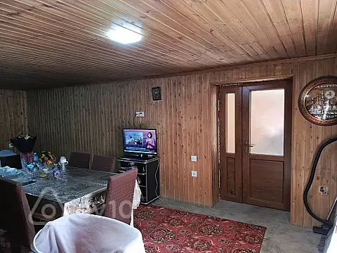 Satılır 6 otaqlı həyət evi 220 m²
