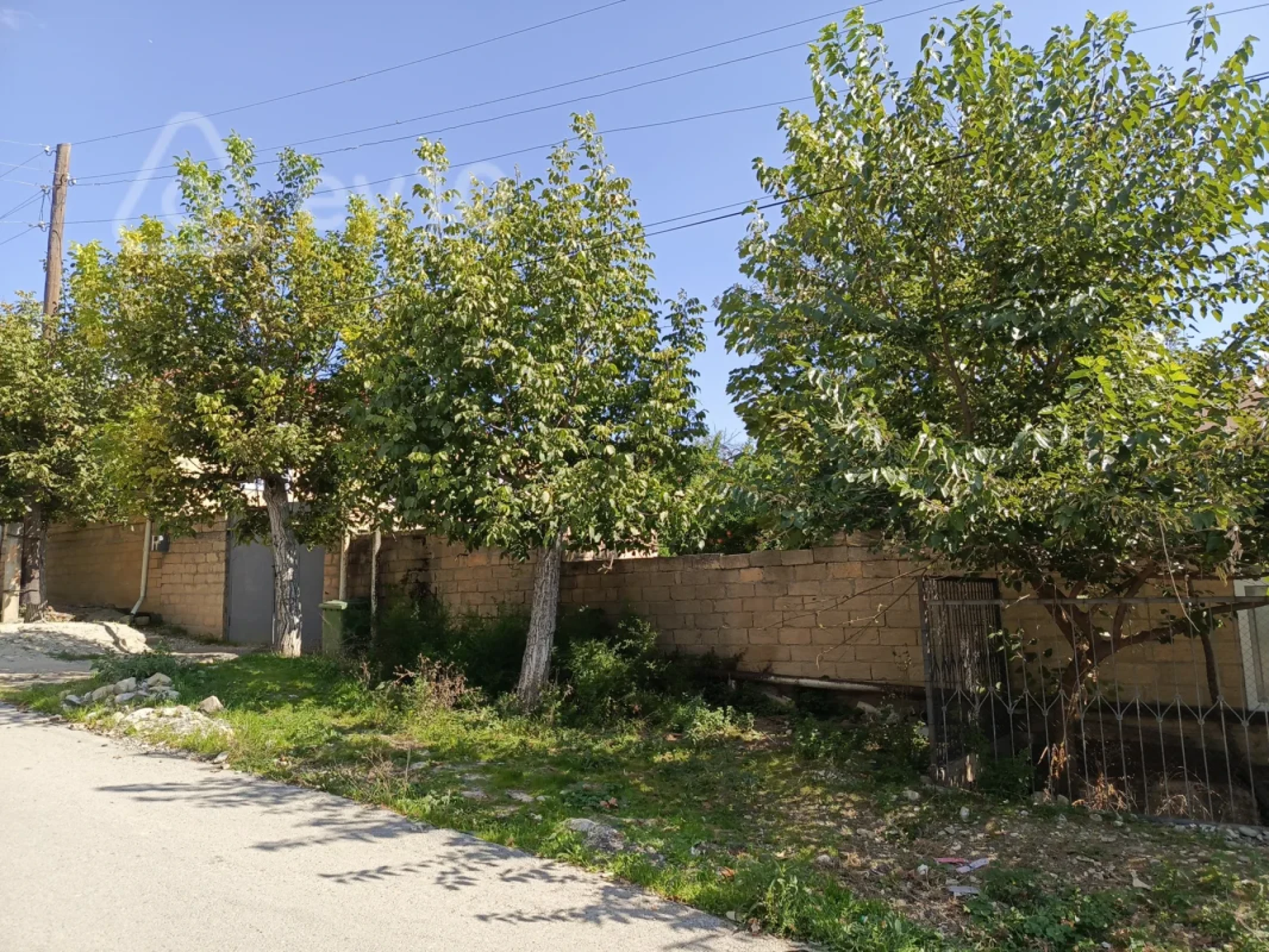 Satılır 6 otaqlı həyət evi 220 m²