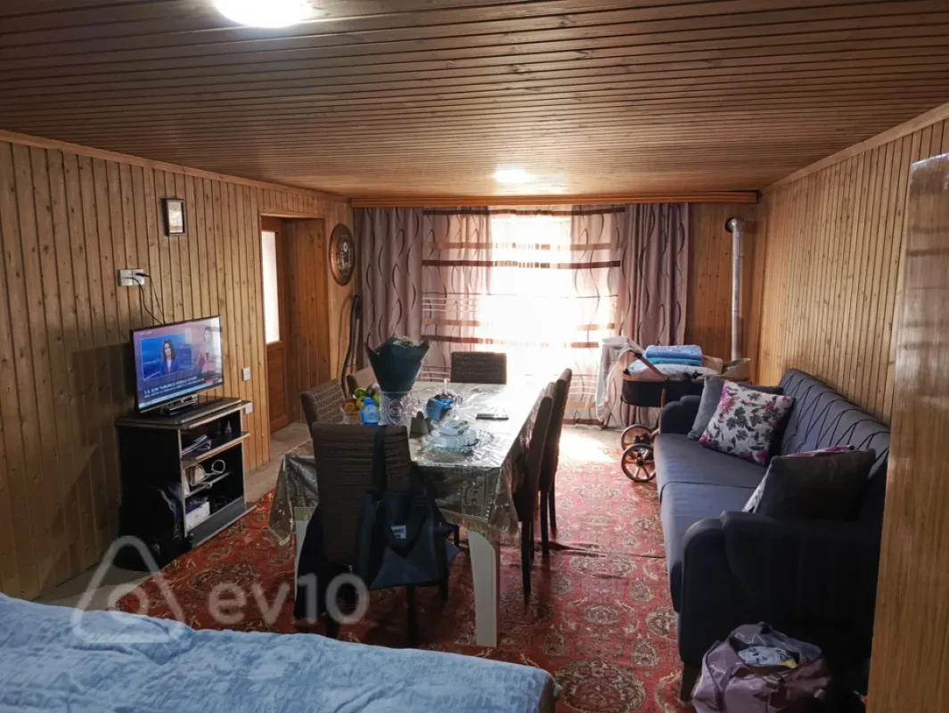 Satılır 6 otaqlı həyət evi 220 m²