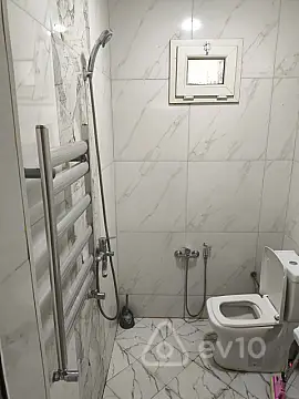 Kirayə verilir 3 otaqlı həyət evi 65 m²