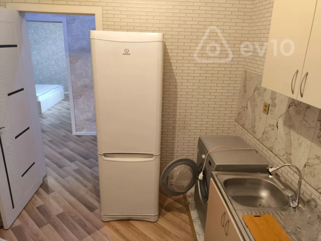 Kirayə verilir 3 otaqlı həyət evi 65 m²