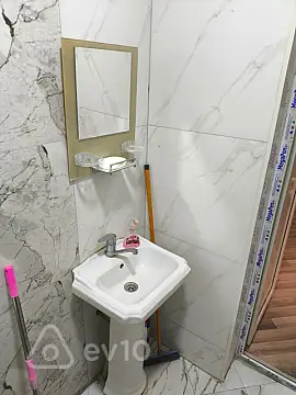 Kirayə verilir 3 otaqlı həyət evi 65 m²