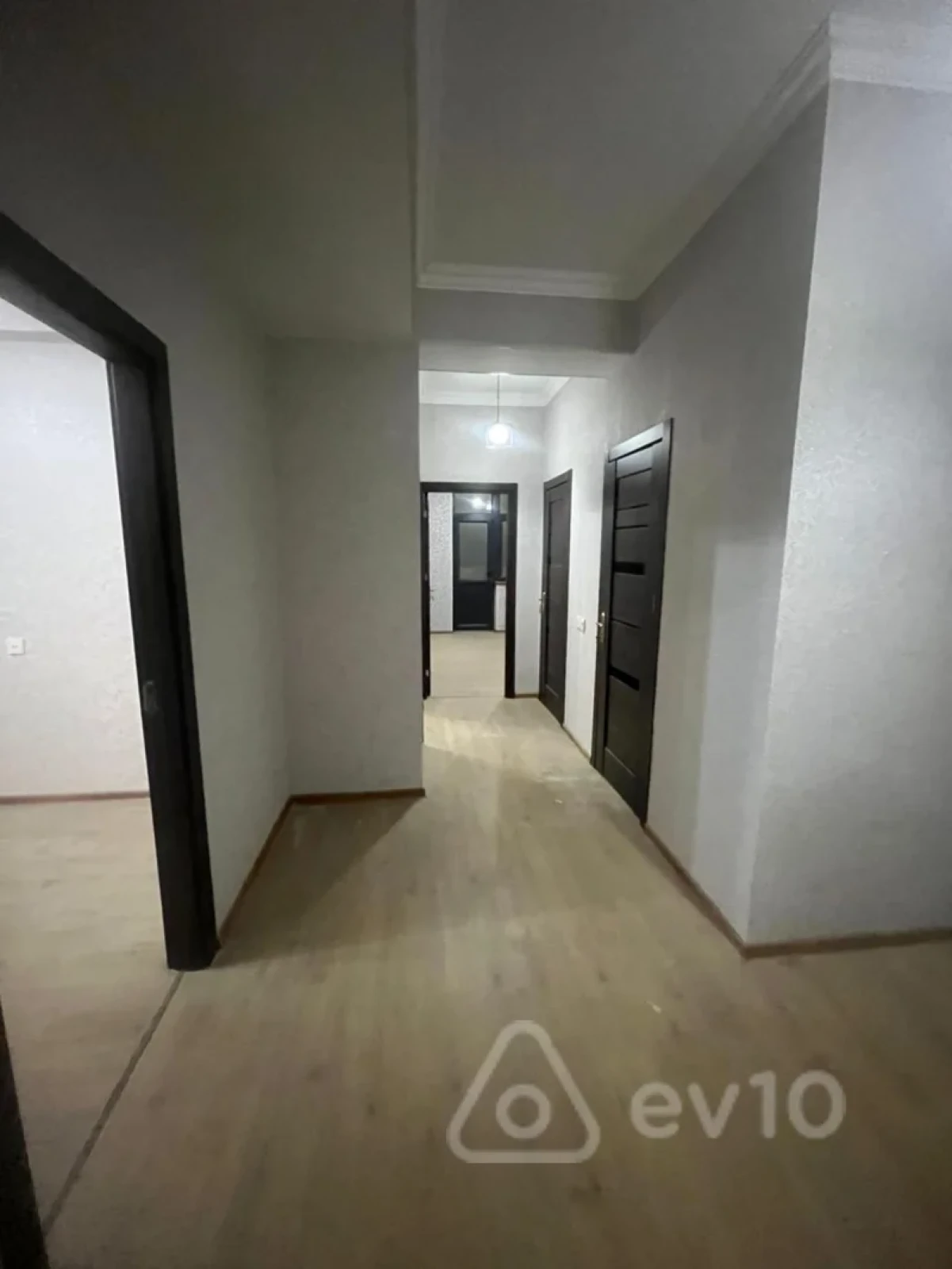 Satılır 3 otaqlı yeni tikili 94 m²