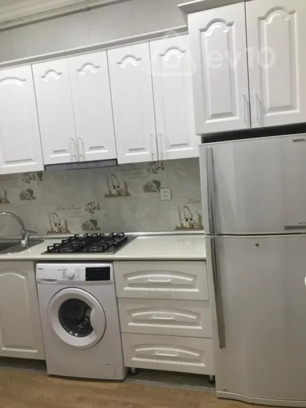 Kirayə verilir 2 otaqlı yeni tikili 70 m²
