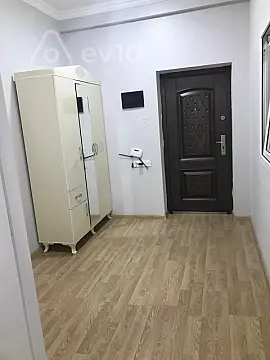Kirayə verilir 2 otaqlı yeni tikili 70 m²
