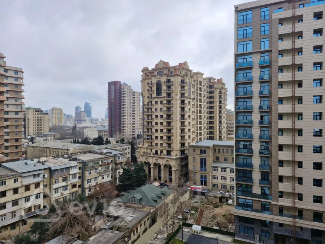 Satılır 2 otaqlı yeni tikili 66 m²