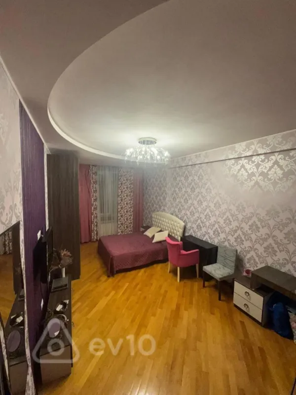 Kirayə verilir 3 otaqlı yeni tikili 80 m²