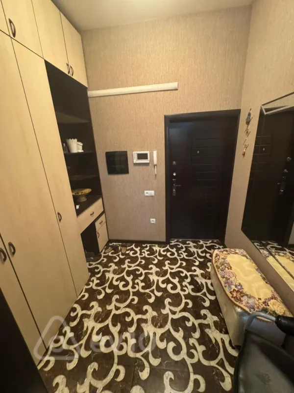 Kirayə verilir 3 otaqlı yeni tikili 80 m²